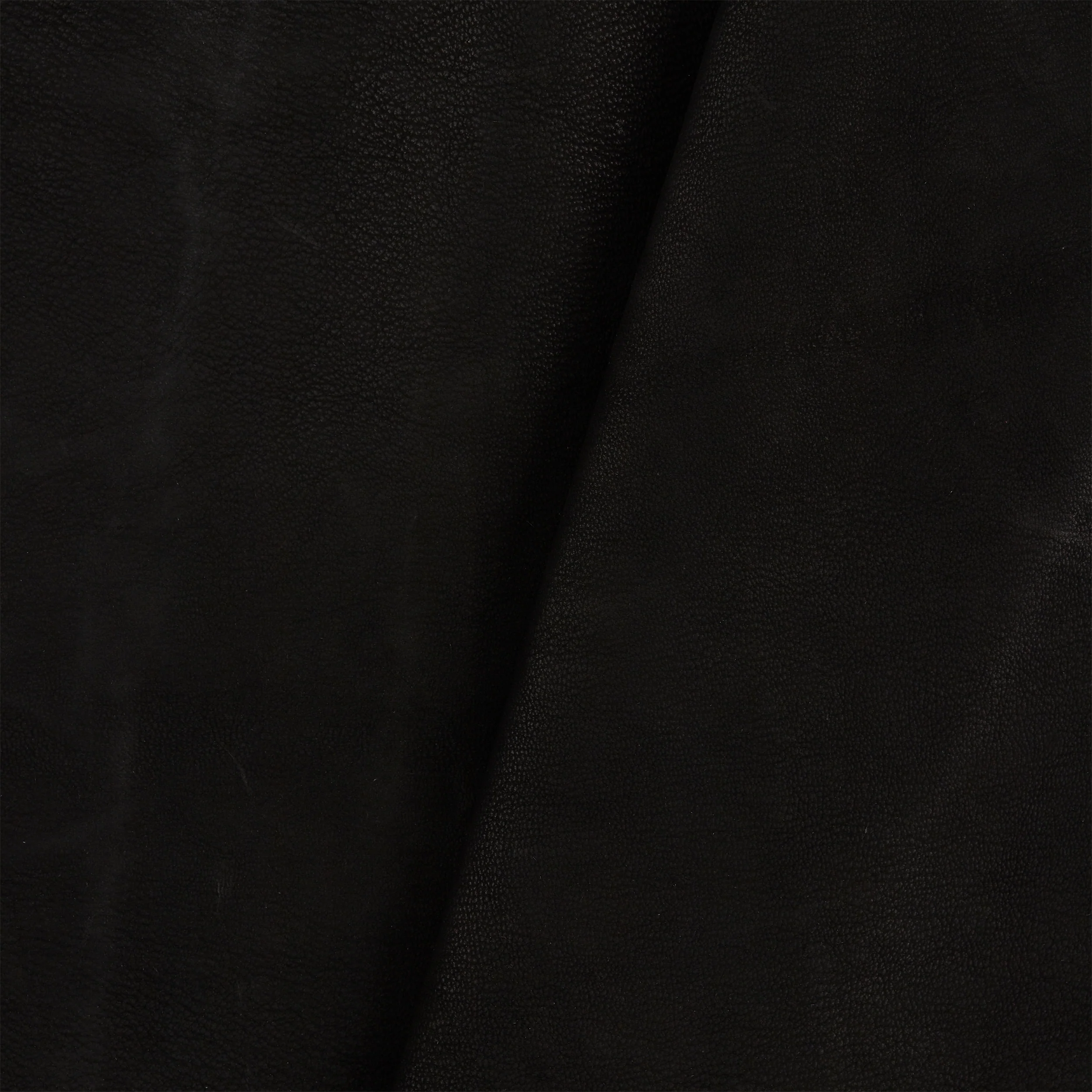 Nubuck Small Skin Black - Image 3