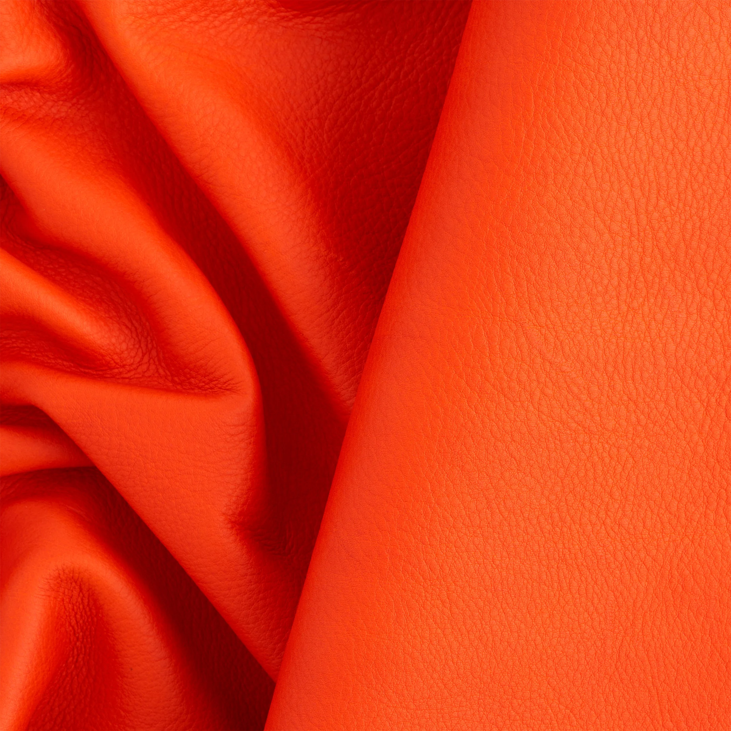 Vibrant Dyed Veg-Tan Double Shoulder - Image 25