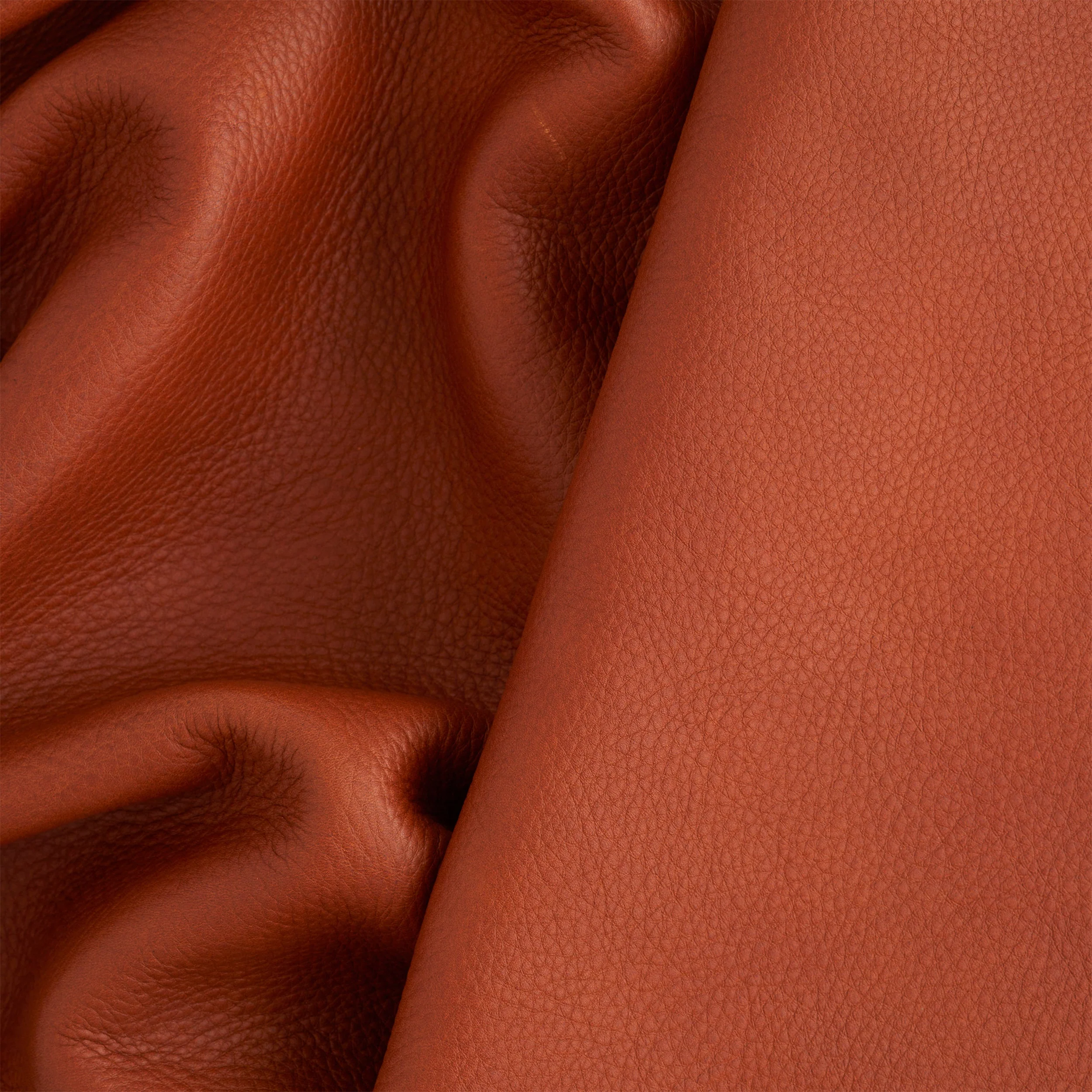 Vibrant Dyed Veg-Tan Double Shoulder - Image 37